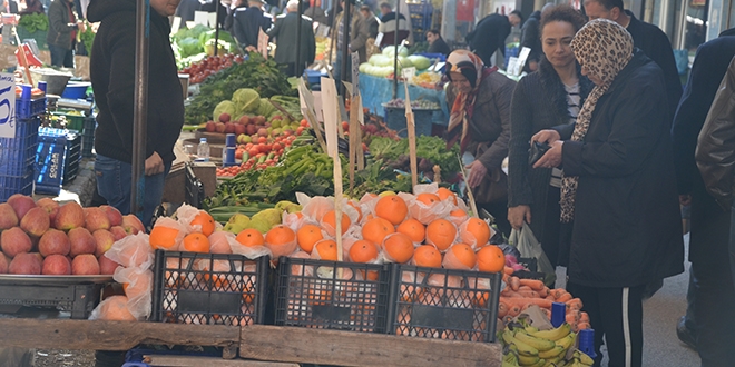 Pazarlarda fiyatlar düştü, hareketlilik başladı