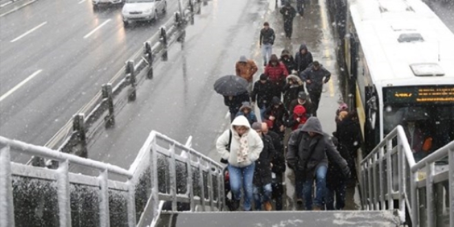 İstanbullullar dikkat! Meteoroloji hafta sonu için uyardı