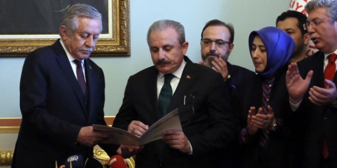TBMM Başkan adayı Şentop'un kulis zaferi