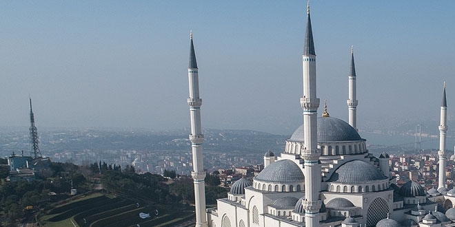 amlca Camisi'nde ilk ezan Regaip Kandili'nde okunacak