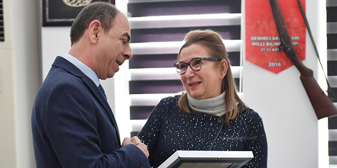 Bakan Pekcan'dan fahiş fiyatlı ürün uyarısı