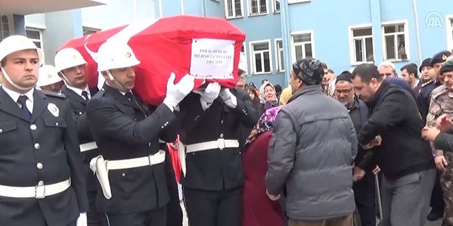 Aort damarı yırtılan polis hayatını kaybetti