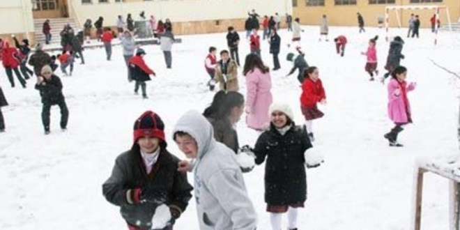 İstanbul'da okullar yarın tatil edildi