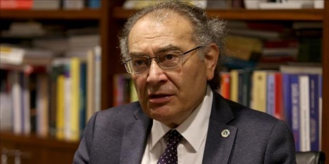 'Ailede sihirli kelime evi, eşi ve çocuğunu sevmek'