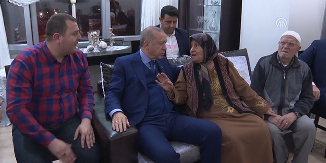 Cumhurbakan Erdoan'dan Hatay'da ev ziyareti