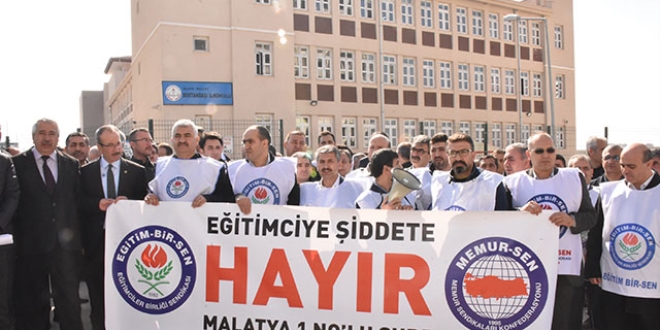 Okul müdürü öğrenci velisi tarafından darp edildi