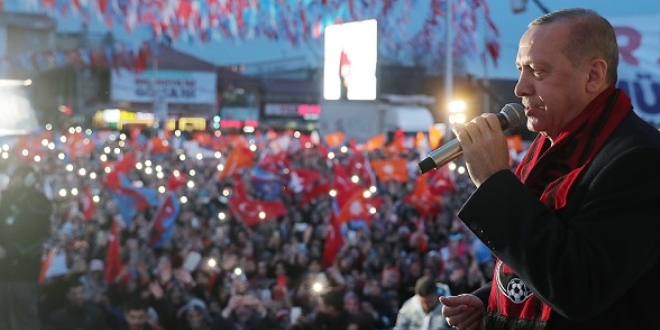 Erdoğan: Bölücü örgüt alenen zillet ittifakını desteklemiyor mu?
