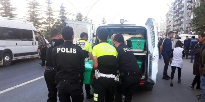 Hafif ticari aracn arpt ocuk kurtarlamad