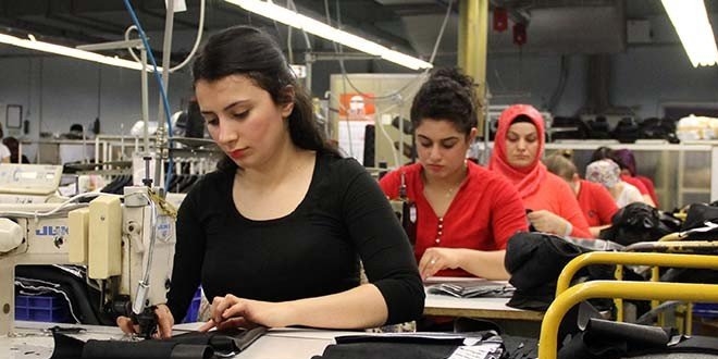Türkiye'de 4 buçuk milyon kadın kayıt dışı çalışıyor