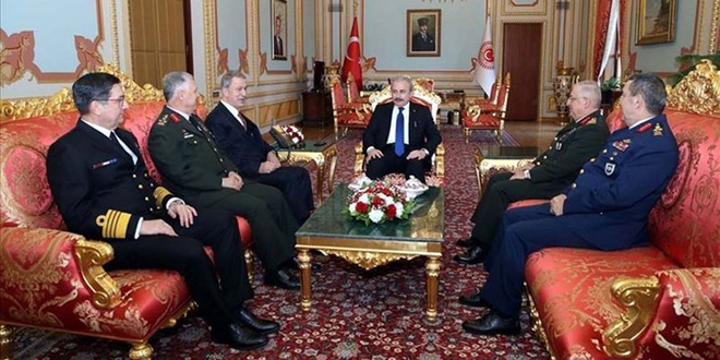 Bakan Akar'dan TBMM Başkanı Şentop'a ziyaret