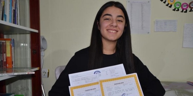 Gidemediği okulun en başarılı öğrencilerinden oldu