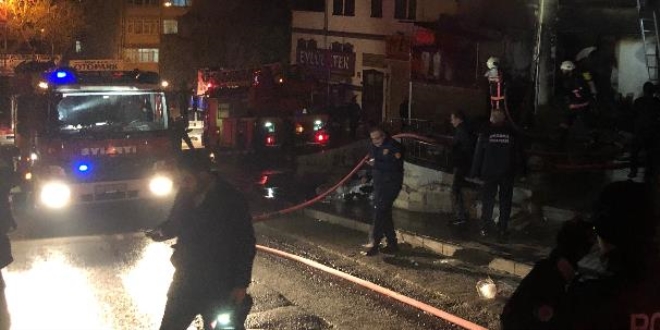 Başkent'te Samanpazarı esnafına yangın şoku