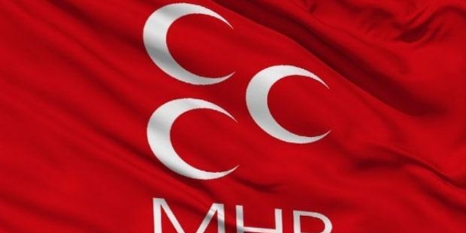 MHP'den 'salam duru' aklamas