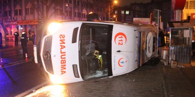 Konya'da polis arac ile ambulans arpt: 5 yaral