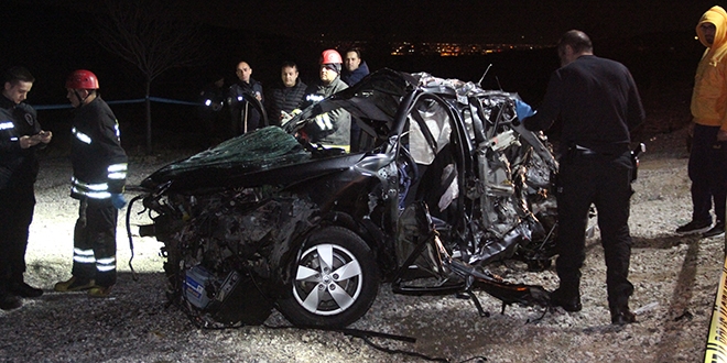 Doktor çift trafik kazasında hayatını kaybetti