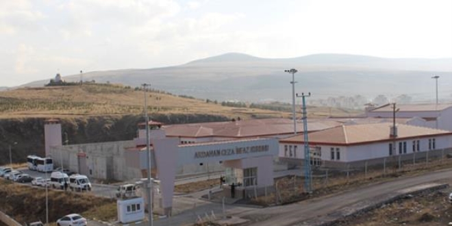 Cezaevinde uzman çavuş bıçaklanarak öldürüldü