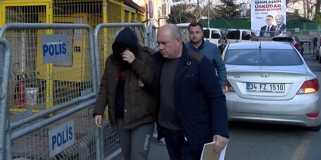 Lise öğrencisi annesini öldürdü