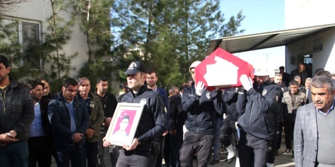 Trafik kazası geçiren polis memuru hayatını kaybetti