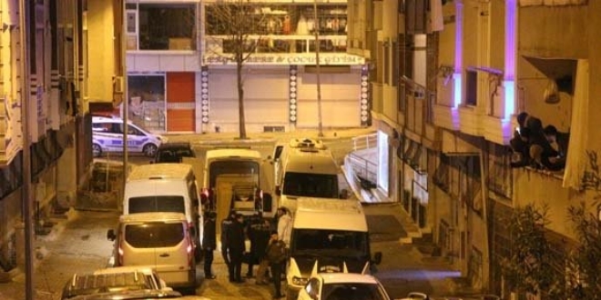İstanbul'da 2'si öz oğlu 4 kişiyi öldürerek kayıplara kaçtı