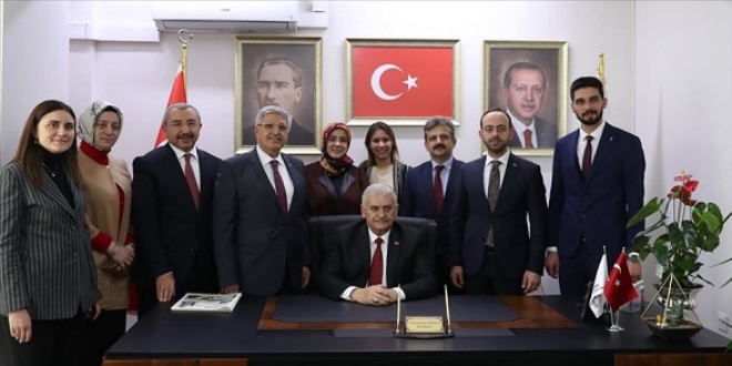 Yıldırım: Gençler dijital yerli, biz dijital göçmeniz