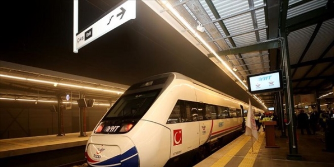 Bakan Turhan: Hzl tren nmzdeki hafta Halkal'ya kadar hizmet verecek
