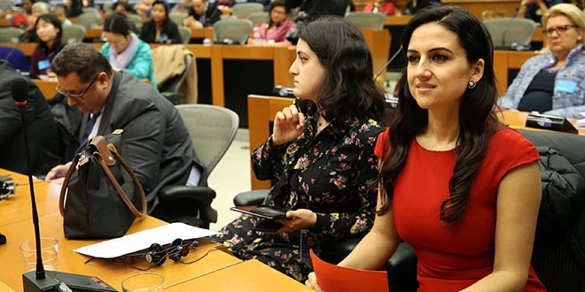 AP'den Dilek öğretmene ödül