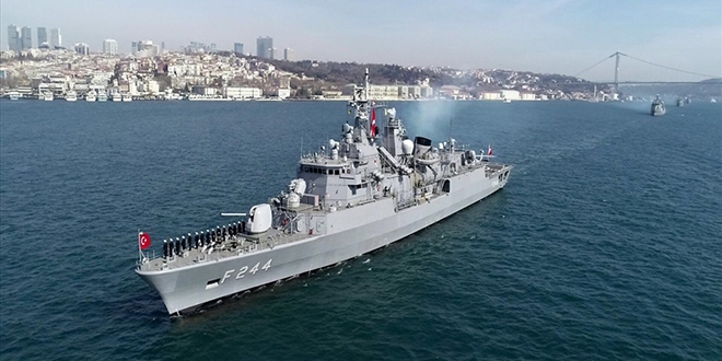Türk donanması tarihi geleneği yaşatıyor