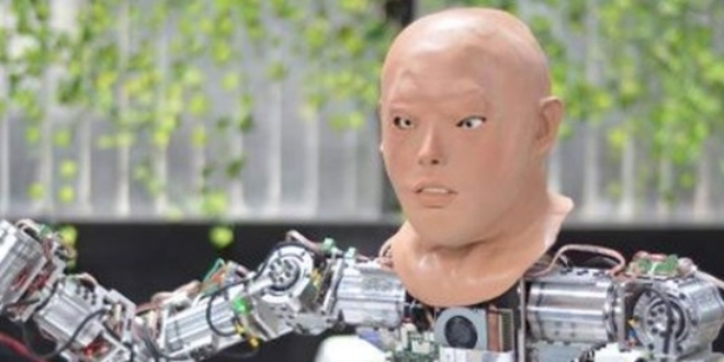 Konya'da üretilen insansı robota yüz eklendi
