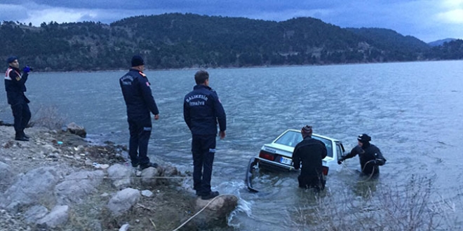 Baraja uan otomobilin 17 yandaki srcs ld