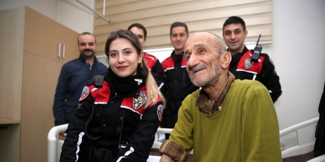 Yunus ekipleri yaşlı adamın yüzünü güldürdü