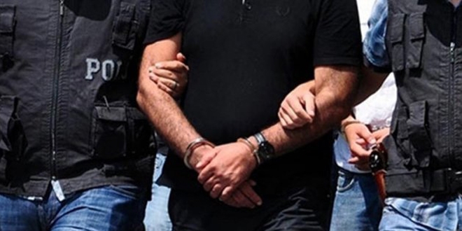 Ayakkabsnda uyuturucu saklayan kii tutukland