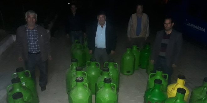 İzmir'de sahte parayla zeytinyağı topladılar!