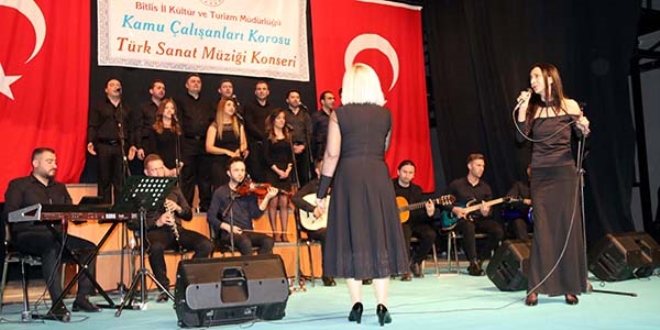 Memurlar korosundan muhteşem konser
