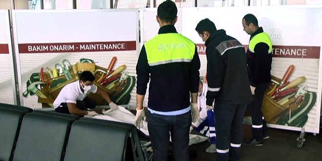 Havalimanında rahatsızlanan yolcu hayatını kaybetti