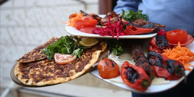 Mezopotamya yemekleri turistler için pişirilecek