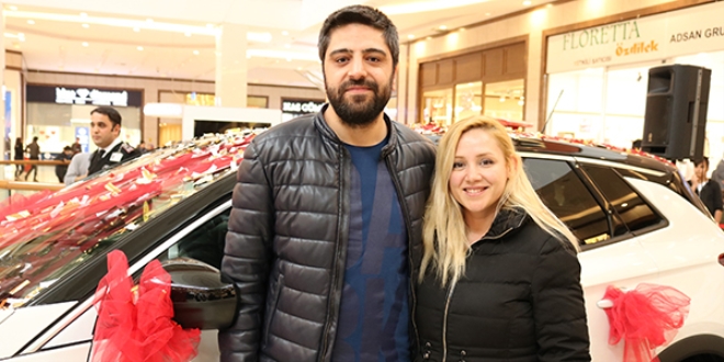 100 liraya araba sahibi oldu