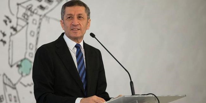 Bakan Selçuk: Bilime ve akla yatırım yapıyoruz