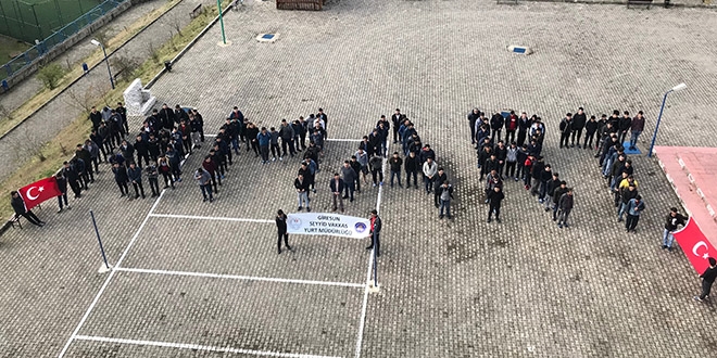 Üniversite öğrencilerinden '18 Mart' koreografisi