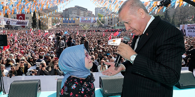 Erdoğan, kendisine mektup yazan Şevval'le buluştu