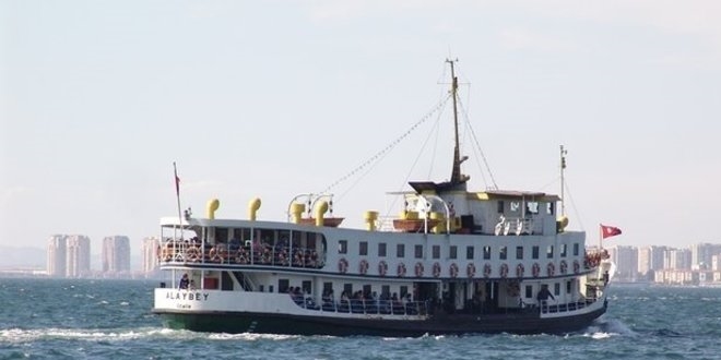İzmir'de vapur seferleri tekrar başladı