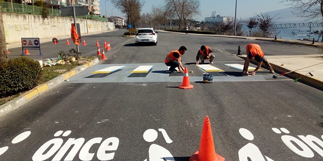 Kocaeli'de yayalara özel 3 boyutlu yaya geçidi