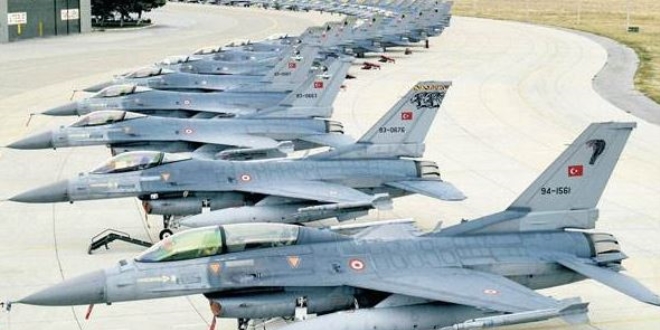 Türk savaş uçaklarının 'taciz ettiği' iddiası