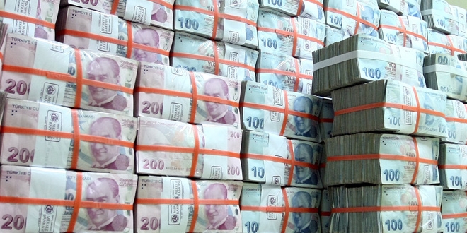 Hazine 4,8 milyar lira borçlandı
