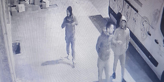 Sivil ekiplere otostop çektiler, yakayı ele verdiler