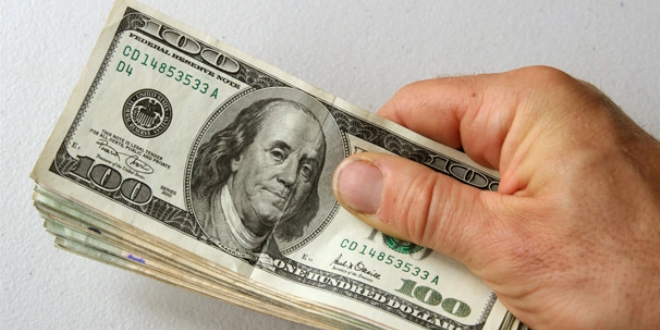 Dolar 5.35'in altını gördü