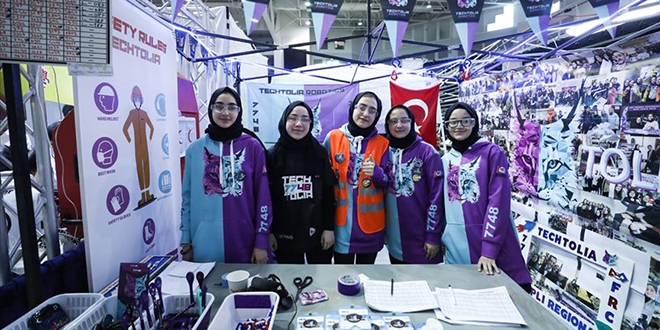 Türk liseleri New York'ta robot yarışmasında