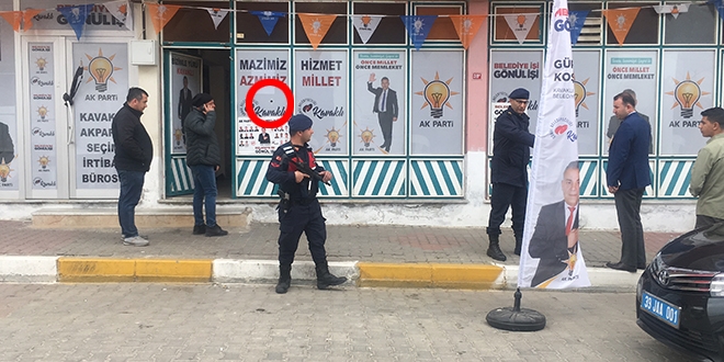 AK Parti seçim bürosuna tüfekle ateş açıldı