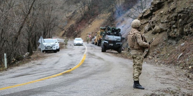 Şırnak'ta PKK'lı 4 terörist teslim oldu