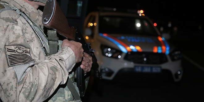 Jandarmadan şok uygulama