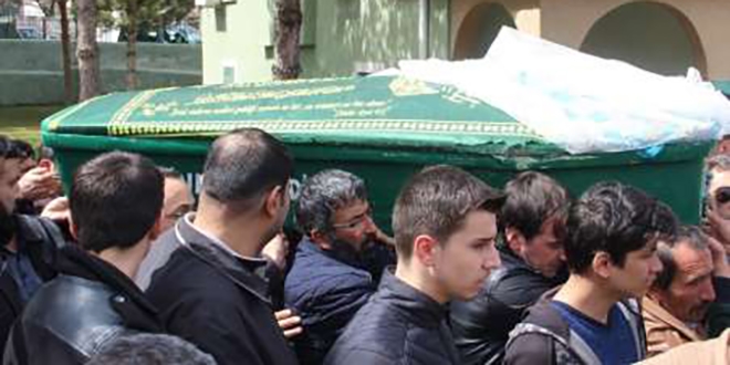 Üniversite öğrencisi Şeyma'nın tabutuna duvağı örtüldü